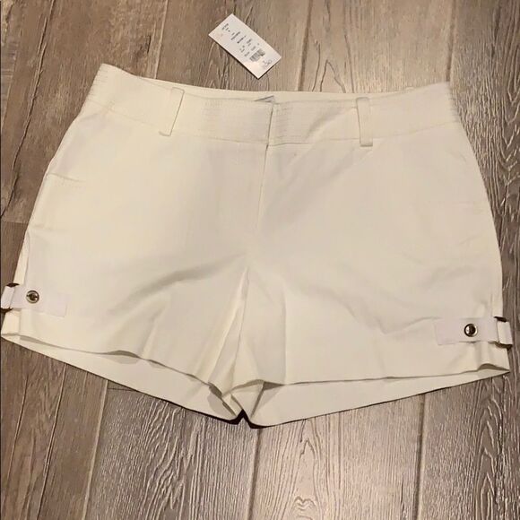 🎉Last deal 🎉Cache White short🌷 - Picture 1 of 8